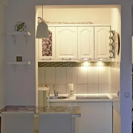 Trident Apartments Ni Exteriör bild