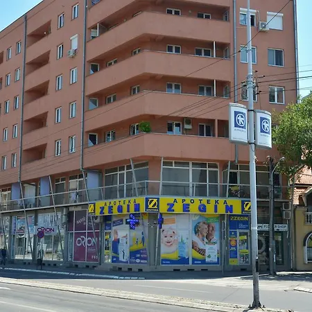 Trident Apartments Ni Exteriör bild